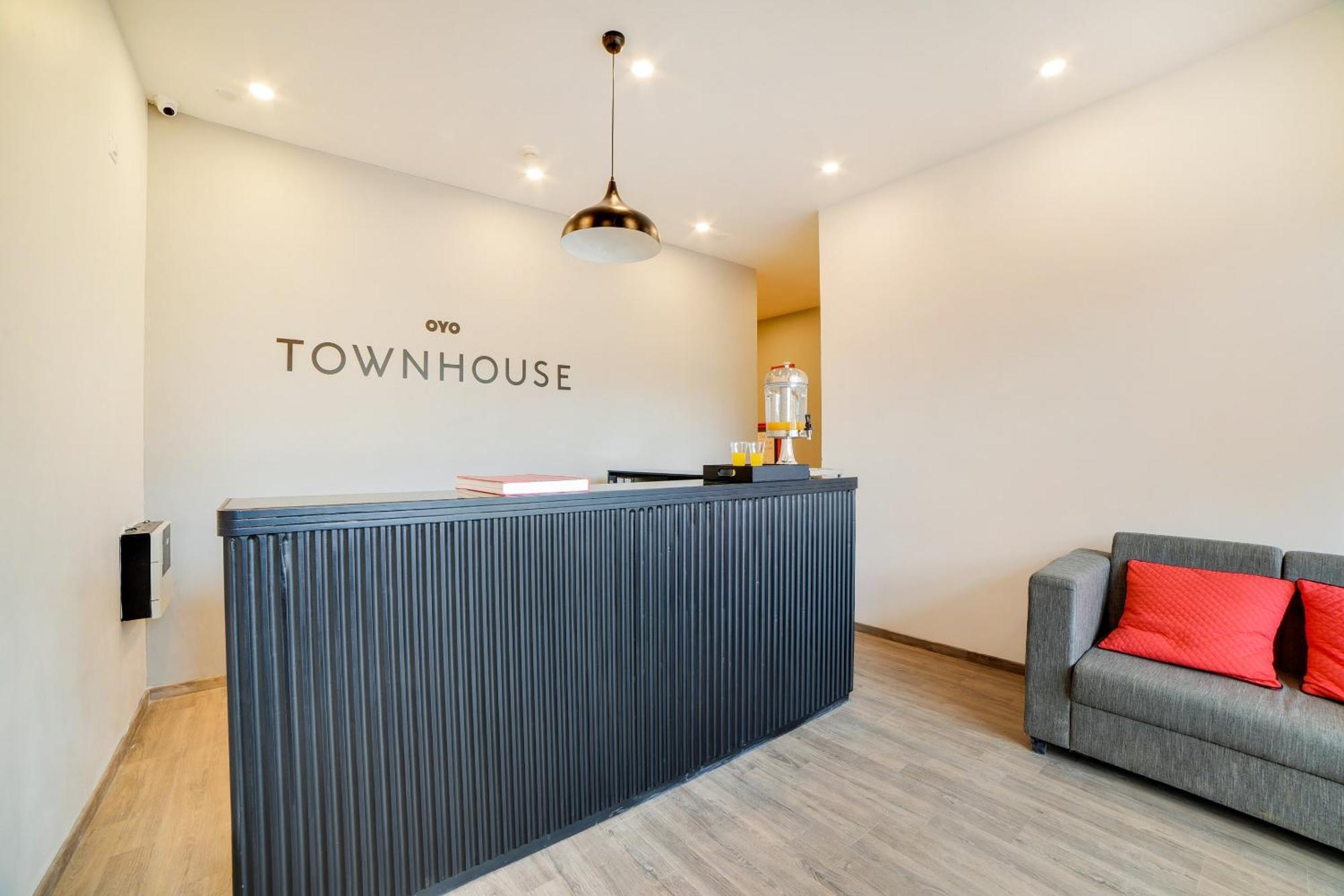 Hotel Super Townhouse Hosur Main Road Bommanahalli Near Gopalan Innovation Mall Bangalore
