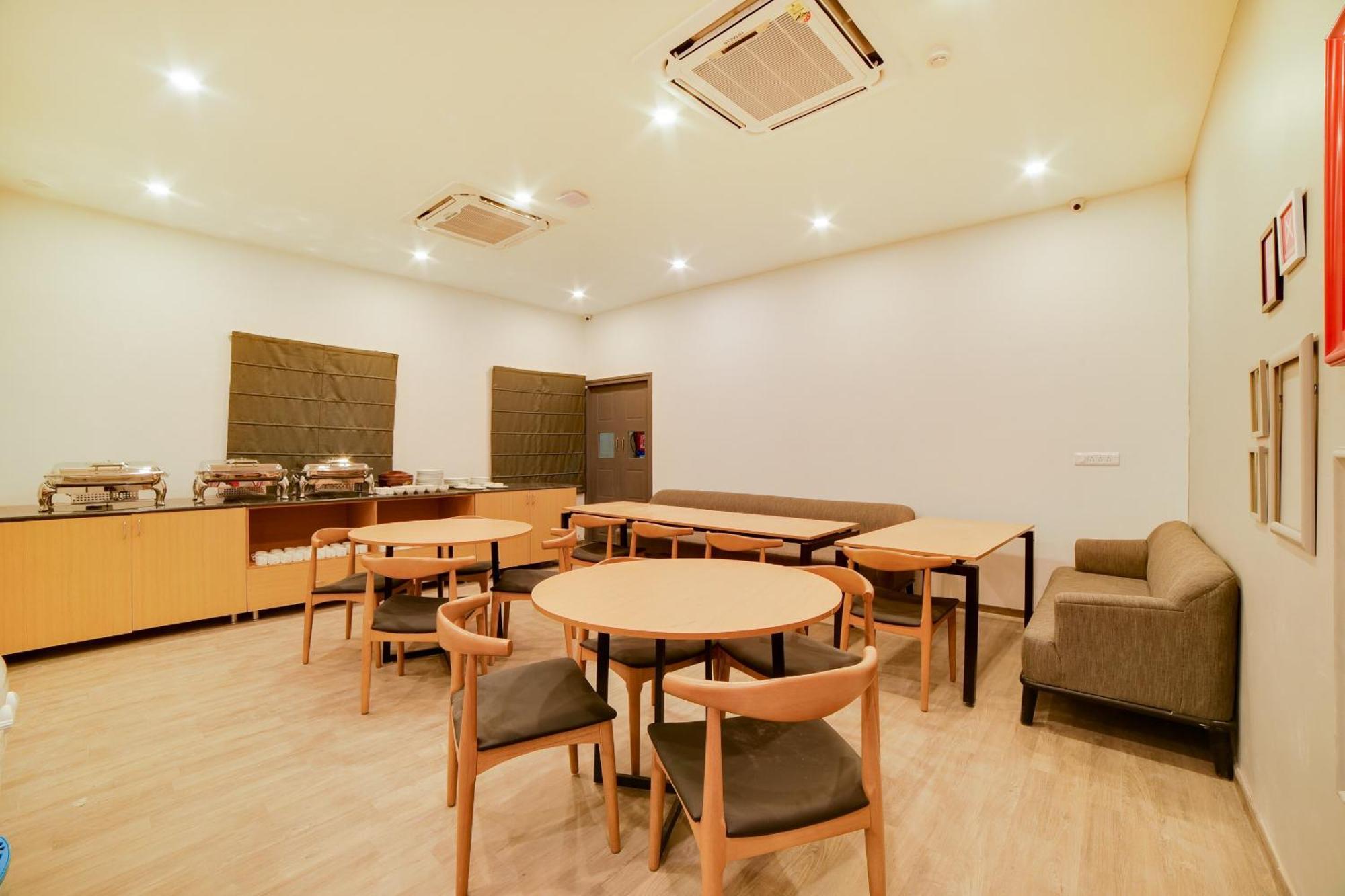Super Townhouse Hosur Main Road Bommanahalli Near Gopalan Innovation Mall 4* Bangalore